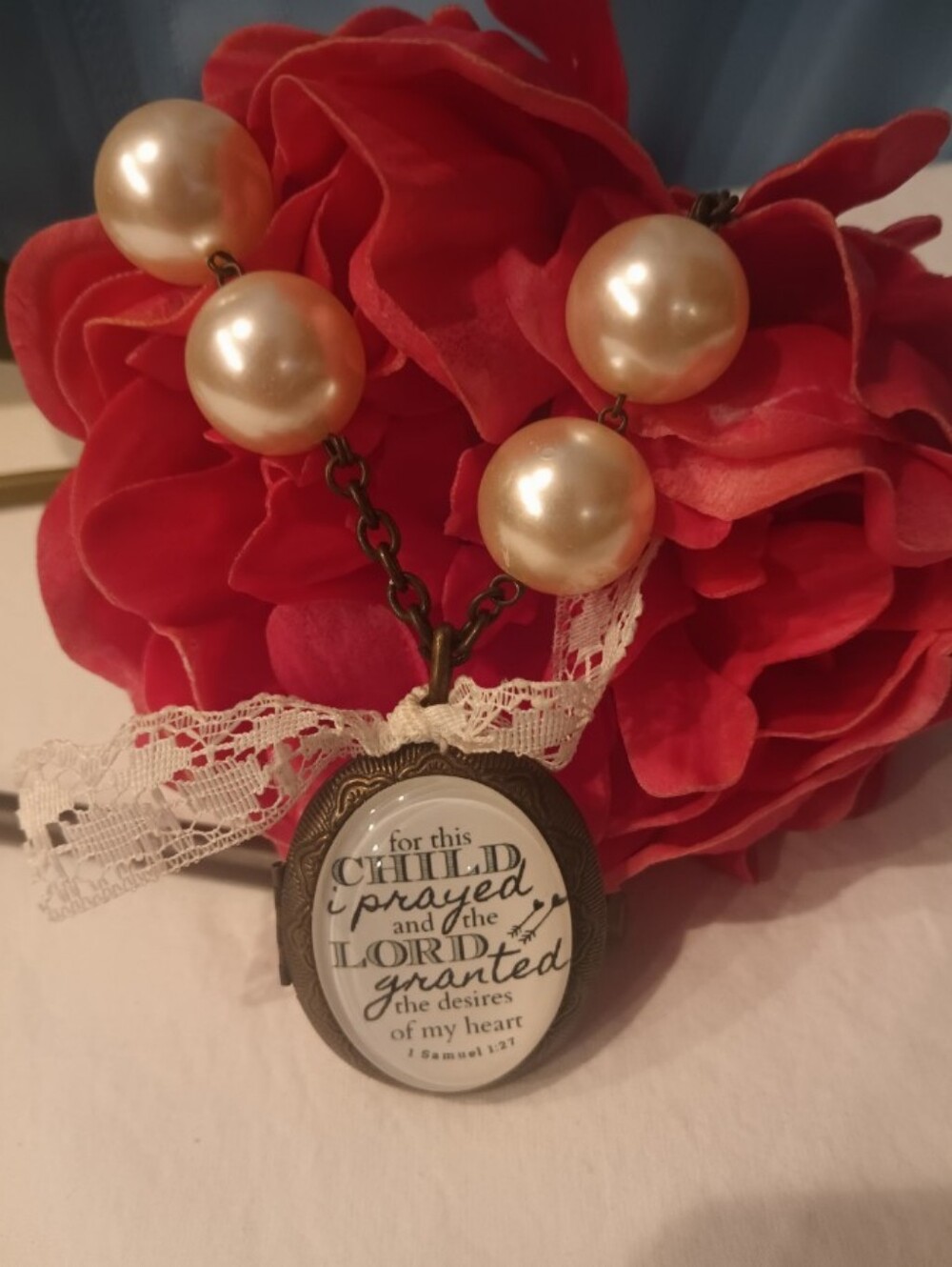 Plunder Rare Donna Pearl Locket Necklace